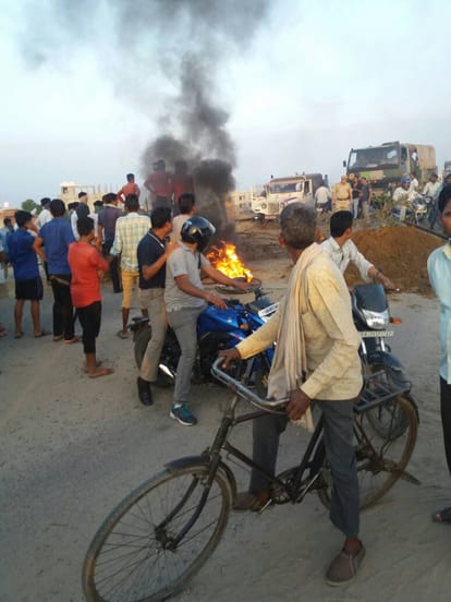 jat agitators getting violent. damage rail track at many place