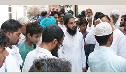 man stabbed to death in train case vrinda karat meet junaid family