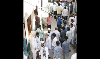 man stabbed in train case, people of junaid village will not celebrate eid
