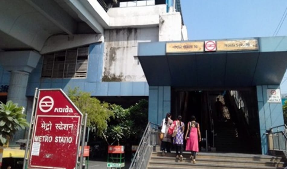 man suicides on metro track in noida sector 16 station, dead body lied whole night on track