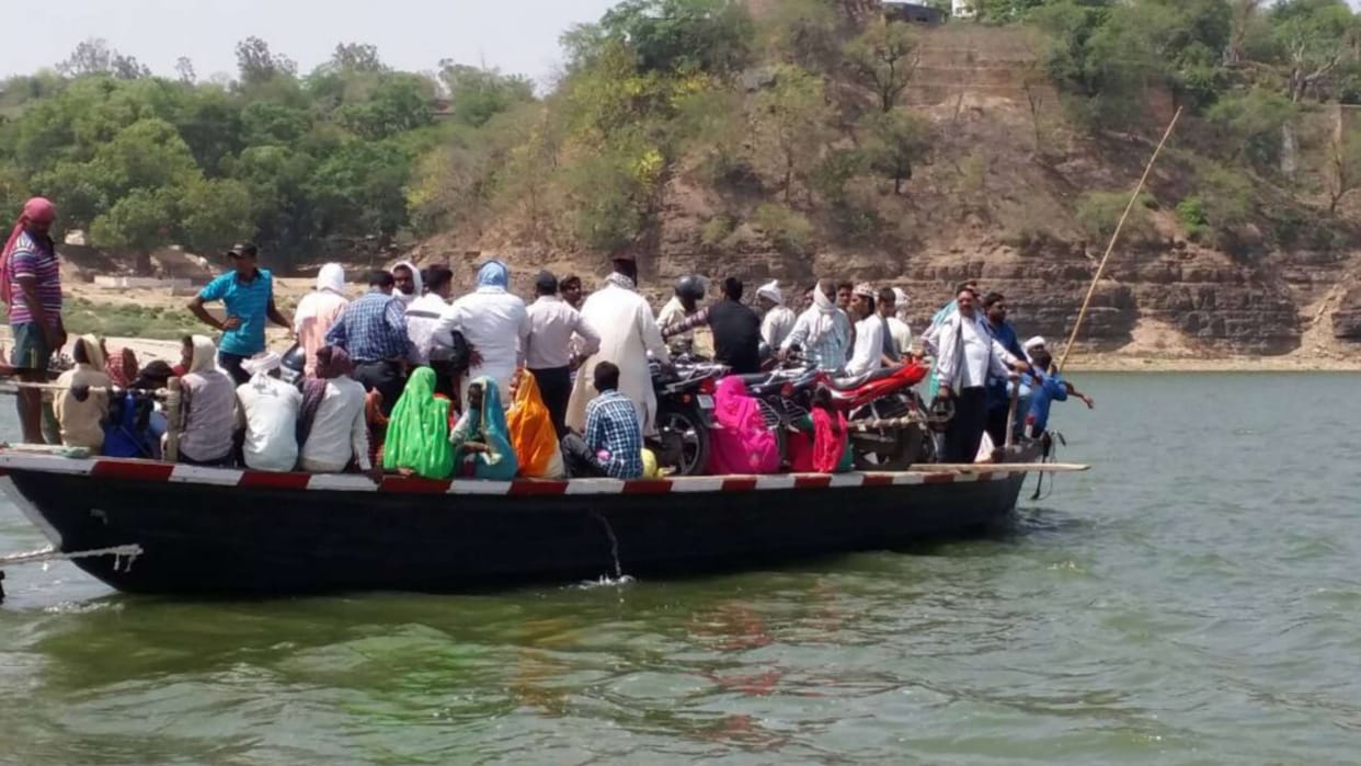 Ghat Ferry Free on Chunar Ganga Crossing