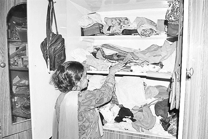 Pharmaceutical trader's family looted