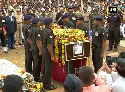 Last rites of fallen soldier Sandip Jadhav performed with full military honours