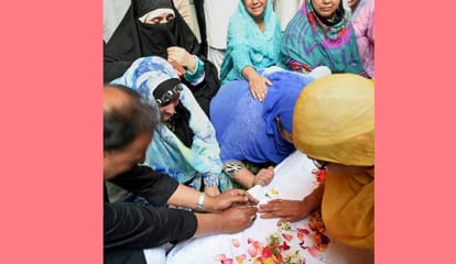 kashmiri's standing against separatists in valley