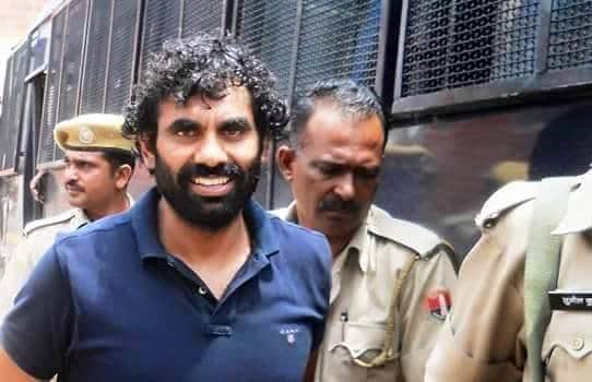 gangster anandpal singh was expert in disguise his face 