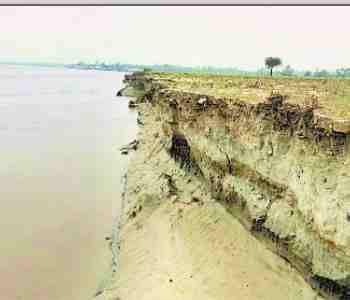 Ghaghra water level up, threat to seven villages