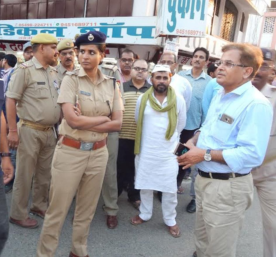 ballia hindu yuva vahini members protest at church 