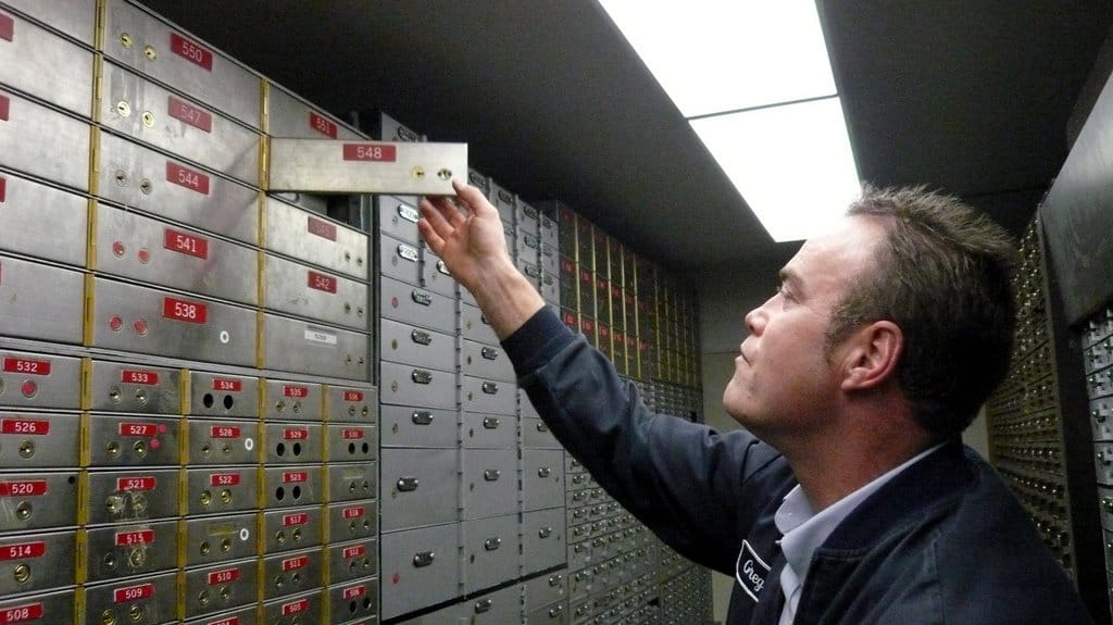read this before putting gold in bank locker