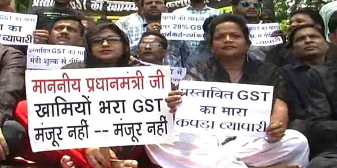 unique protest against gst in kanpur