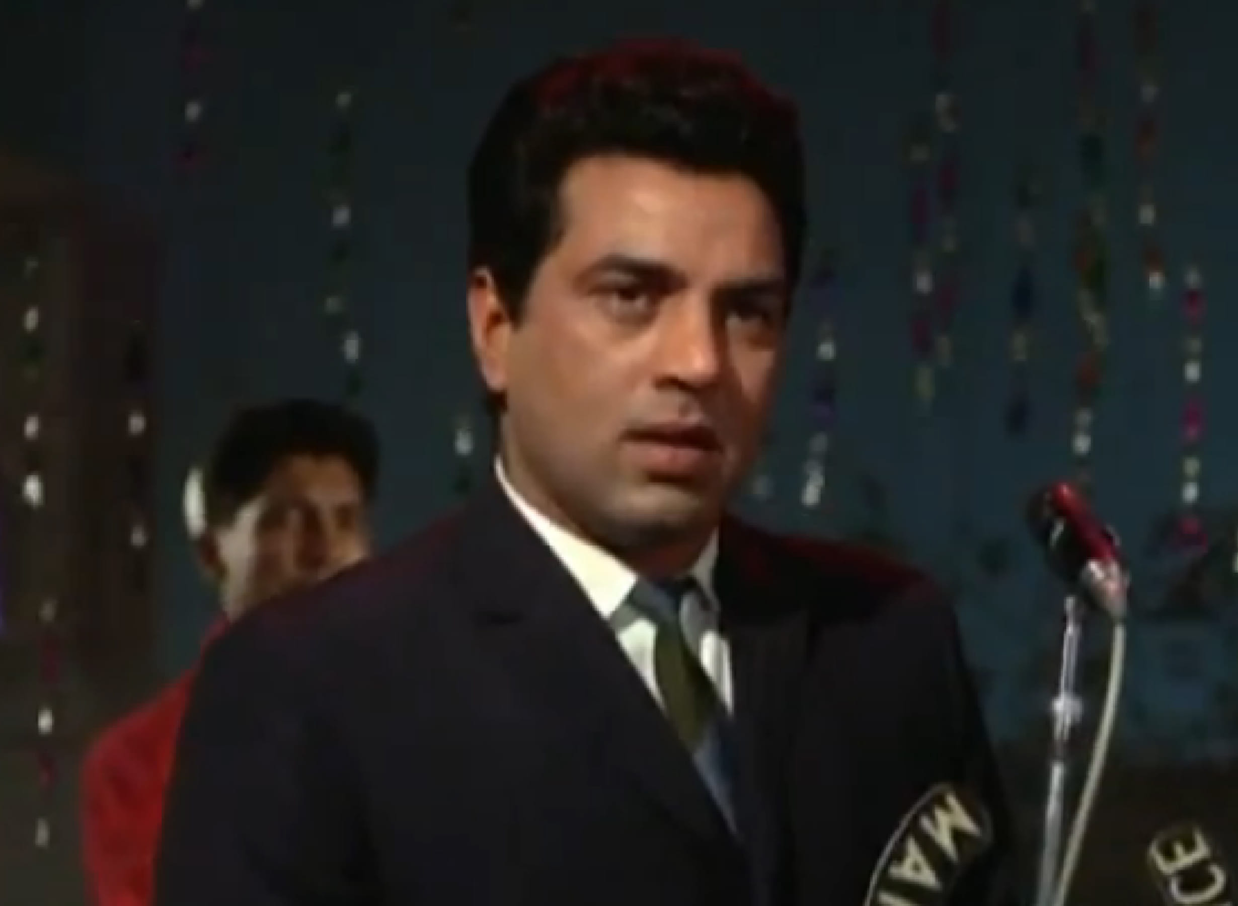 dharmendra takes on bollywood industry and new actors