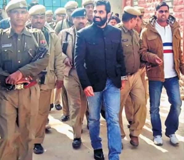 gangster anandpal singh was expert in disguise his face 