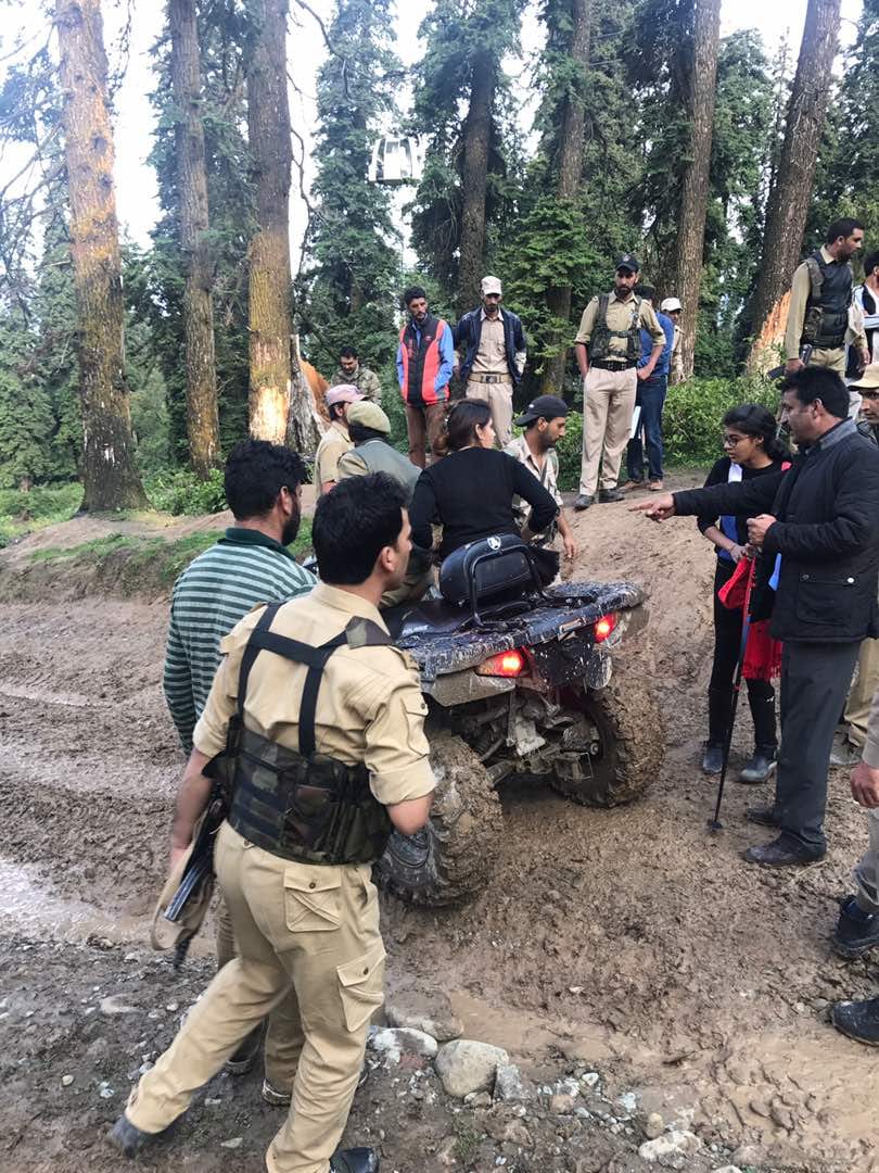 5 died in rope way accident in gulmar
