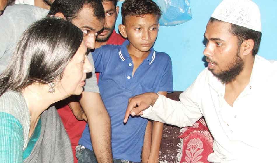 old man whom Junaid had given the seat, stabbed him first in train lynching