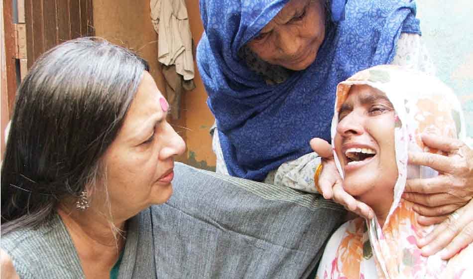 old man whom Junaid had given the seat, stabbed him first in train lynching