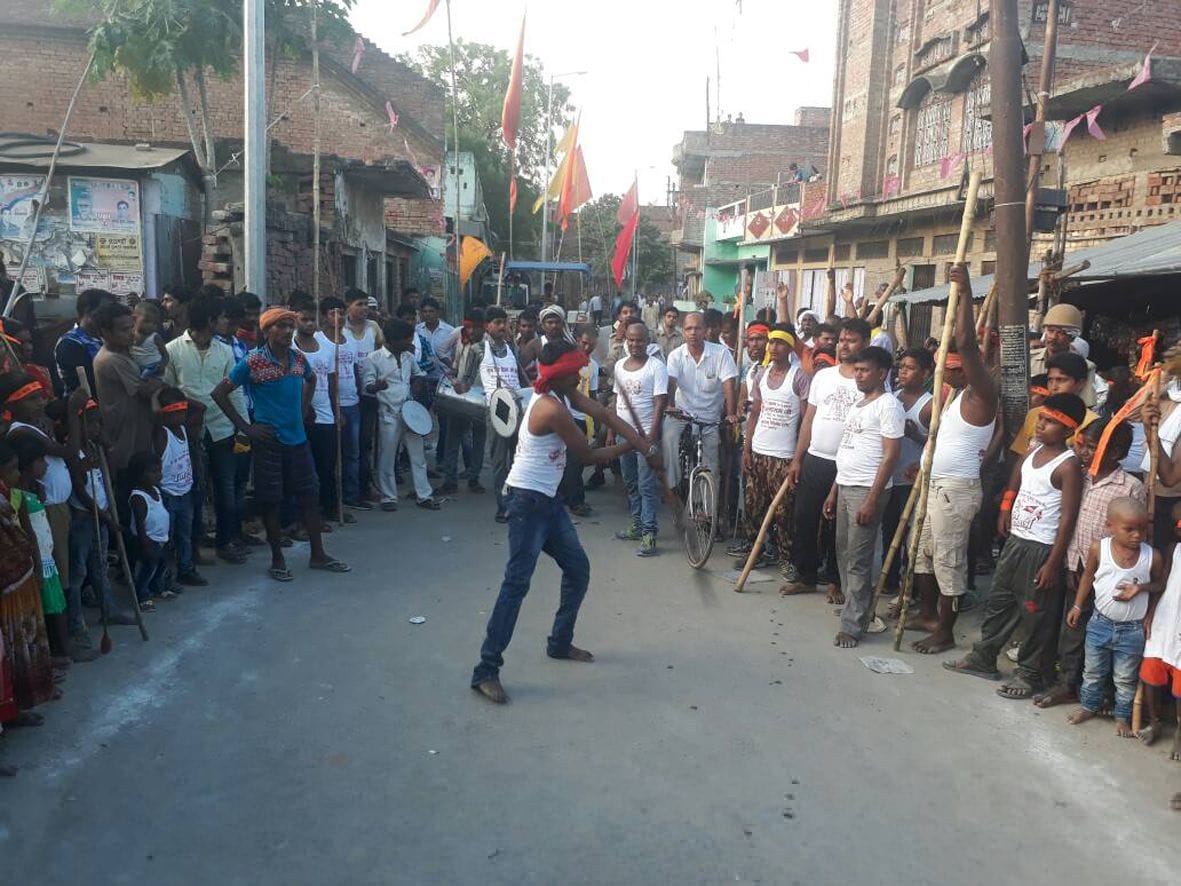 a large number of devottee participated in Mahaviri julus