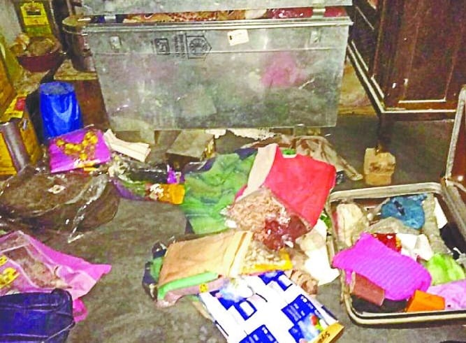 Millions of theft in three houses