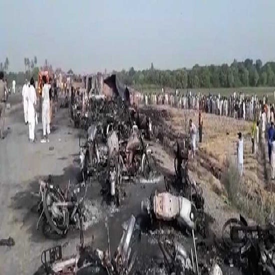 Massive oil tanker fire in pakistan, more than 100 are dead in accident