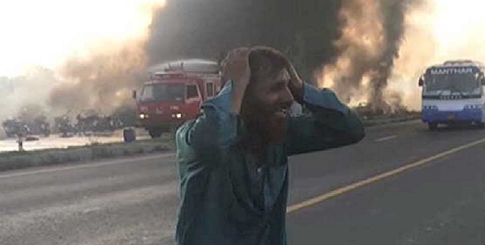 Massive oil tanker fire in pakistan, more than 100 are dead in accident