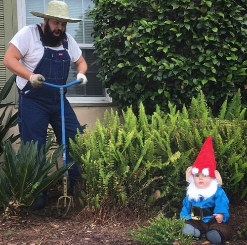 funny photoshoot of a father and daughter going viral on internet