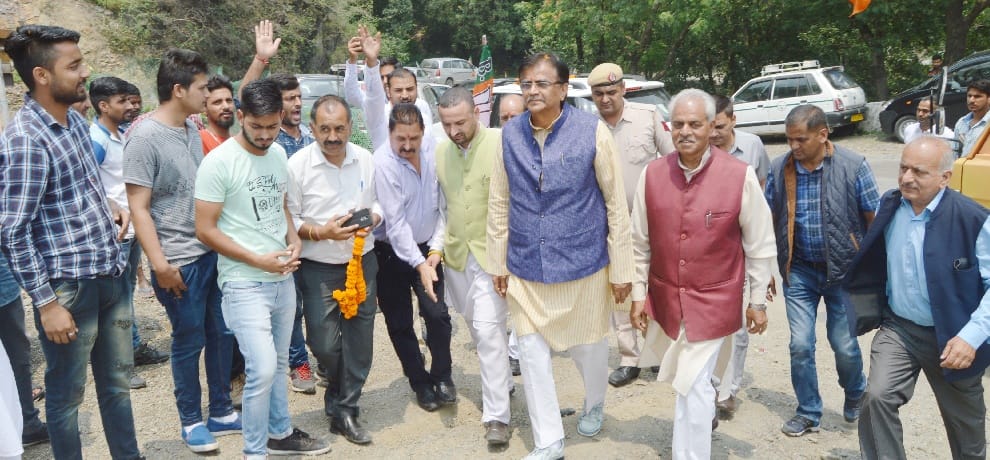 Om Prakash Dhankar hits out at cm virbhadra singh