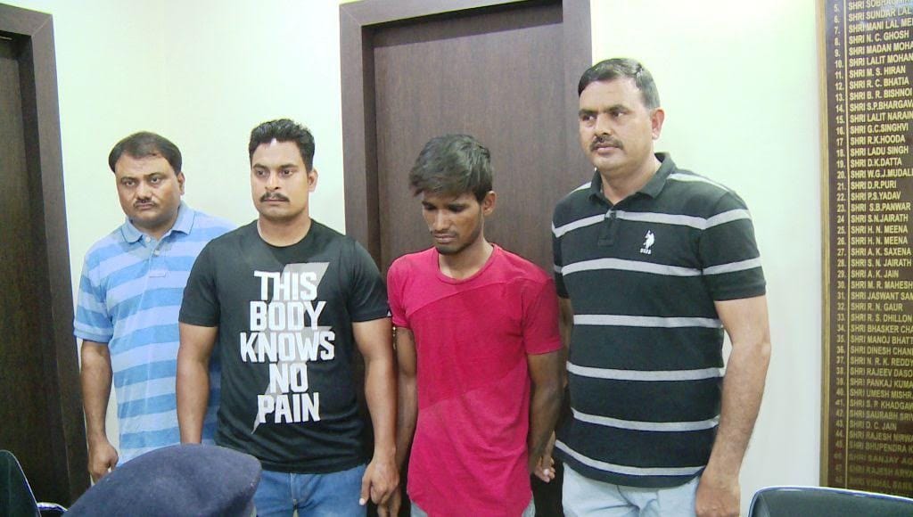 gang of mobile phones, police caught