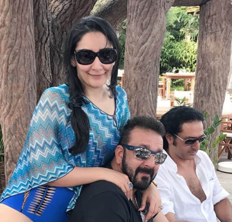 bhoomi starrer sanjay dutt wife maanayata dutt hot photos viral in swimsuit