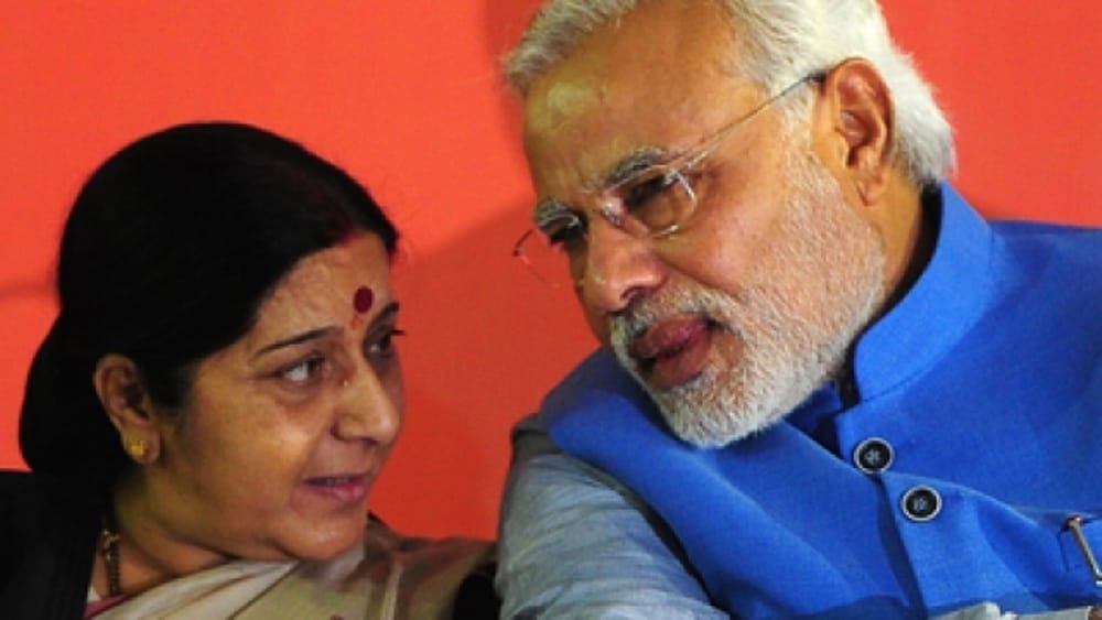 PM narendra Modi praises External Affairs Minister Sushma, said she also Helps people at midnight