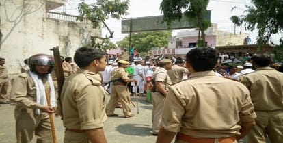 Bawal on the Eid, Angry people tried to blow the station, fierce firing