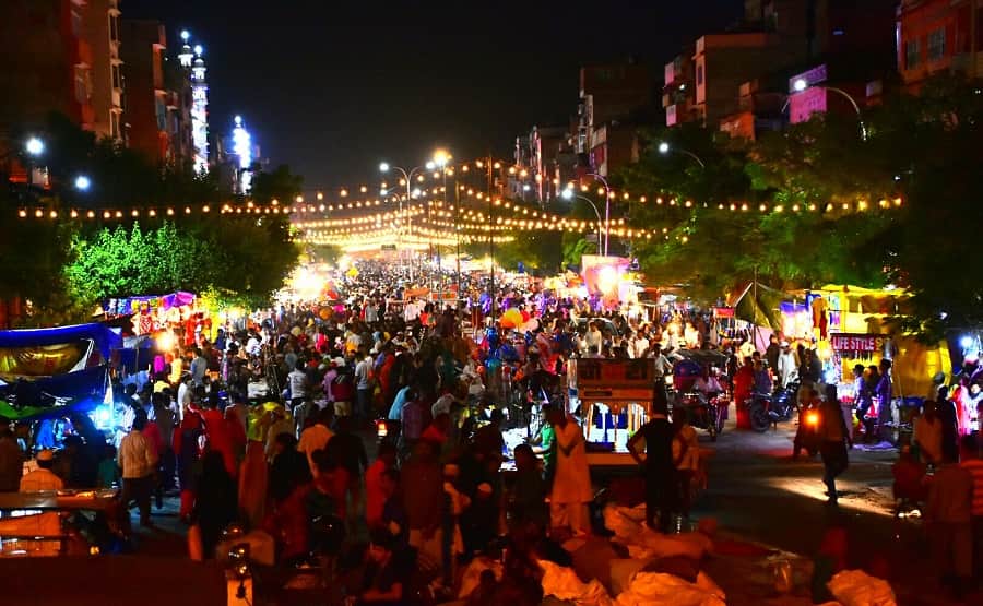 eid 2017-thousands heads got down for sazda of allah in jaipur 