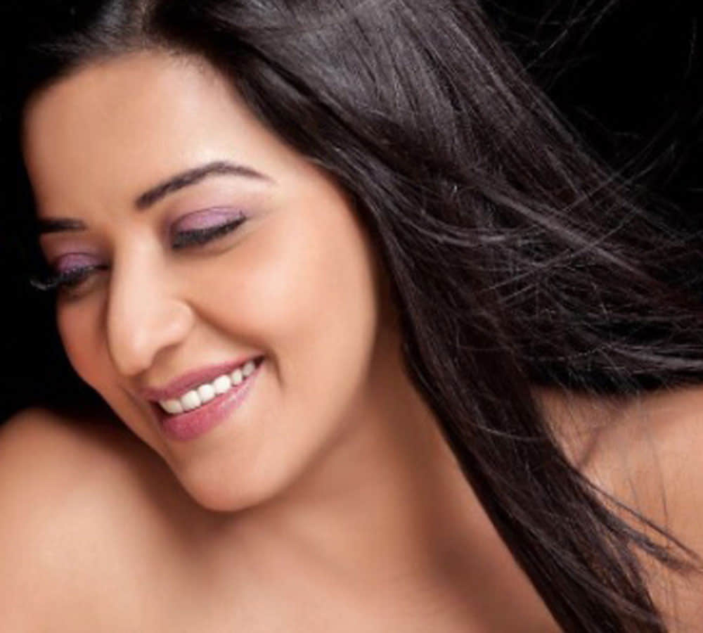 Bigg Boss contestant Monalisa posts seemingly TOPLESS PIC on Instagram