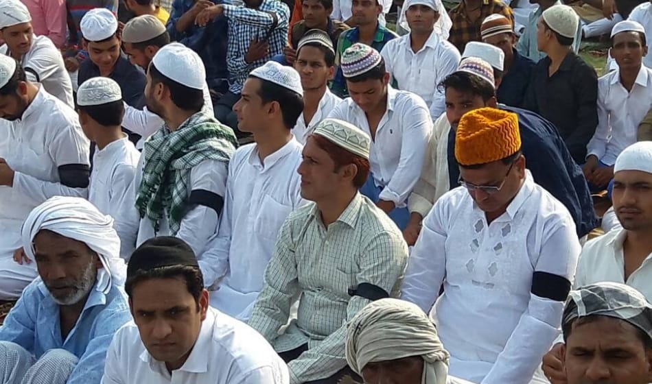 no celebration of eid in junaid village, people tied black band on arm and not wear new clothes