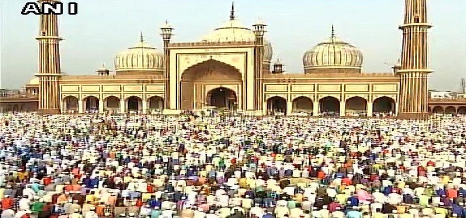pm modi wishes on eid, see how people celebrating