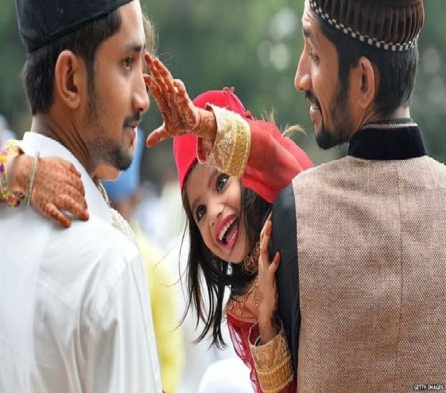 pictures of eid celebration from world