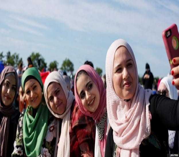 pictures of eid celebration from world