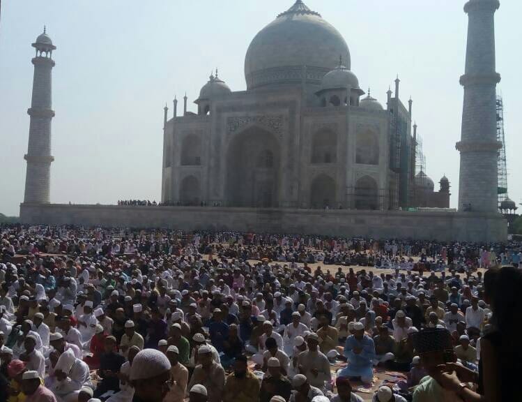 namaz has been performed in tajmahal