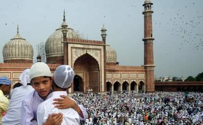Devotees offered Namaz of  Eid-al-Fitr Jama Masjid and other part of nation 
