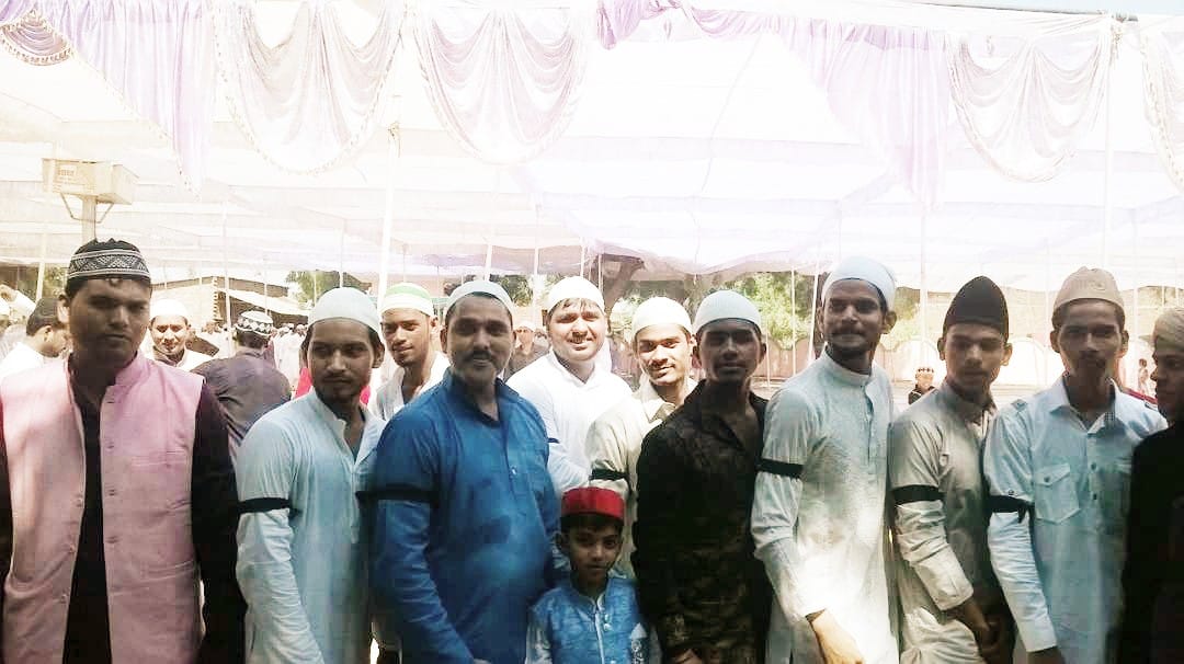 Junaid murder also protested in Sonbhadra, black band in Eid prayers