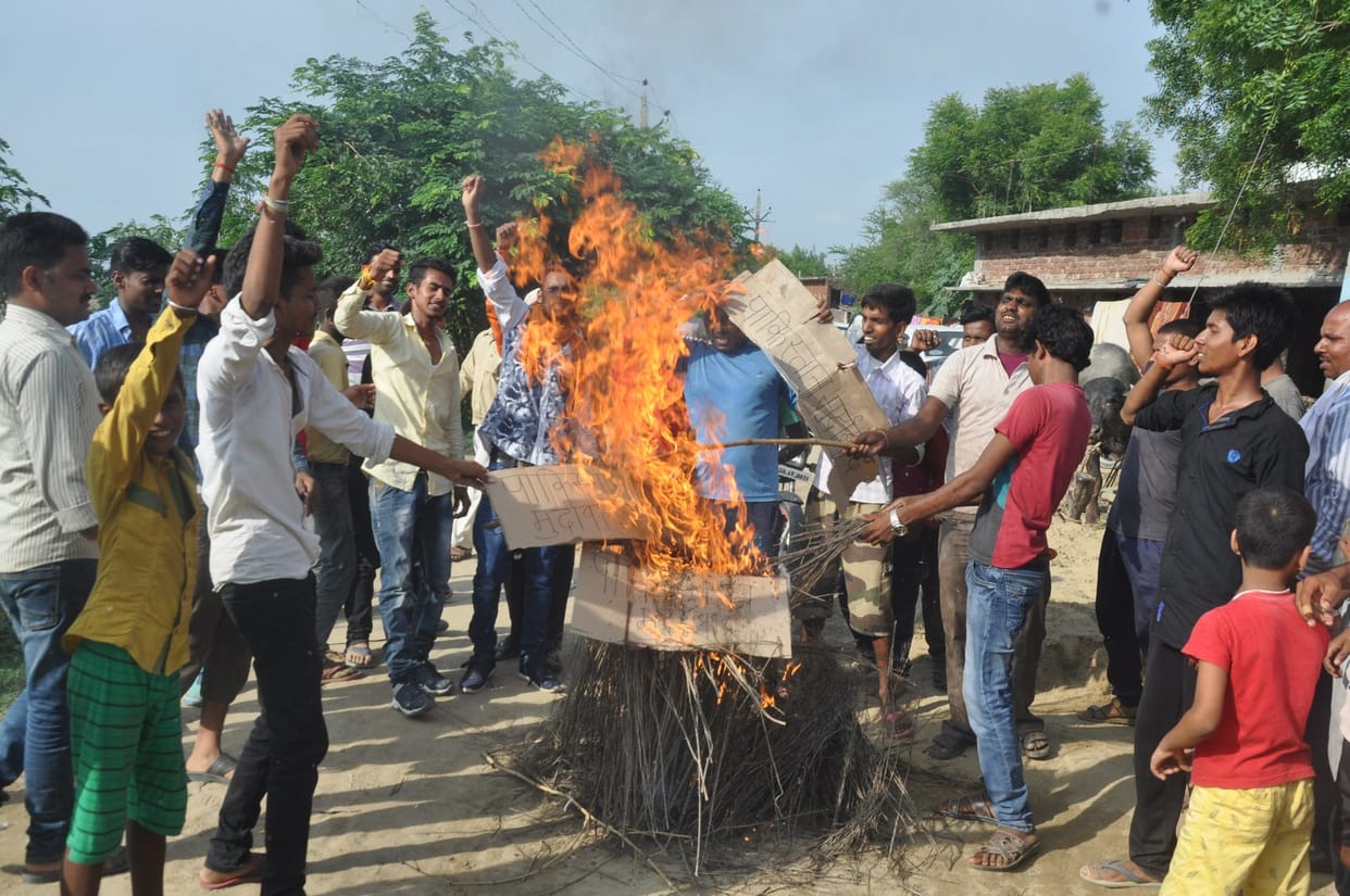 शहीद के गांव का बच्चा-बच्चा बदला लेने को तैयार