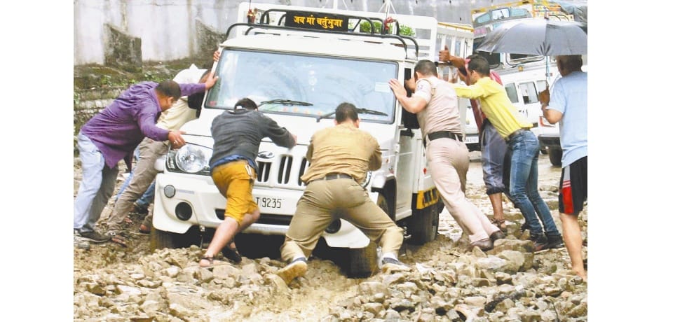 Heavy Rain Woman killed by falling debris