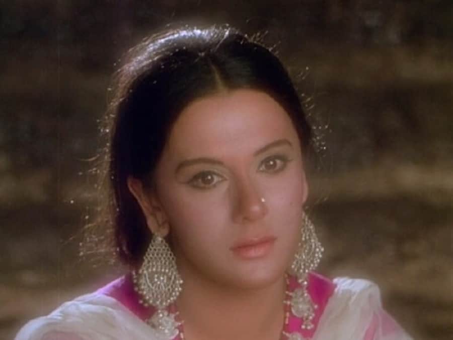 love passion murder Priya Rajvansh Chetan Anand love story is like a romantic thriller film