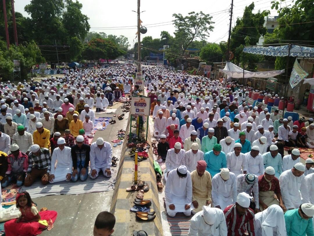 muslims protest on meet ban.
