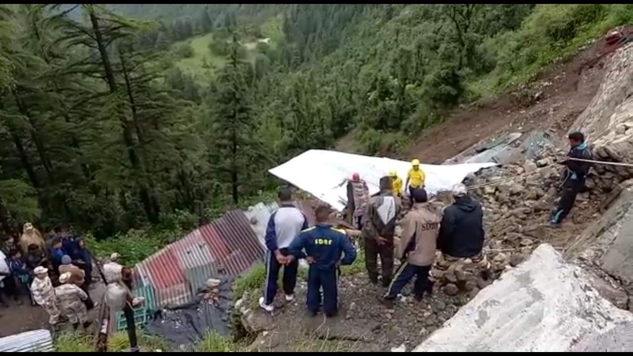 rain killed a girl in mussoorie 