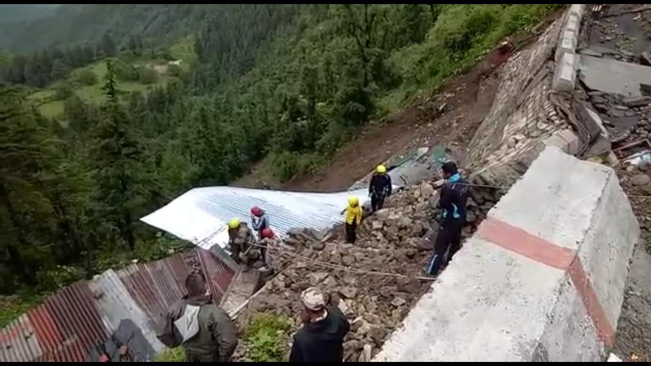rain killed a girl in mussoorie 