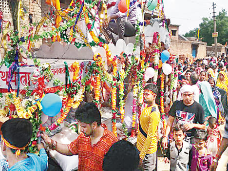 Lord Jagannath coming out on the chariot