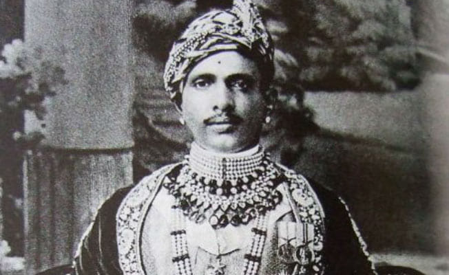 Maharaja Jai Singh of Alwar bought 7 rolls royce cars and to take revenge