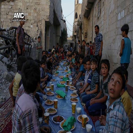 Viral Pictures Of Syria Muslims Breaking Ramadan Fast