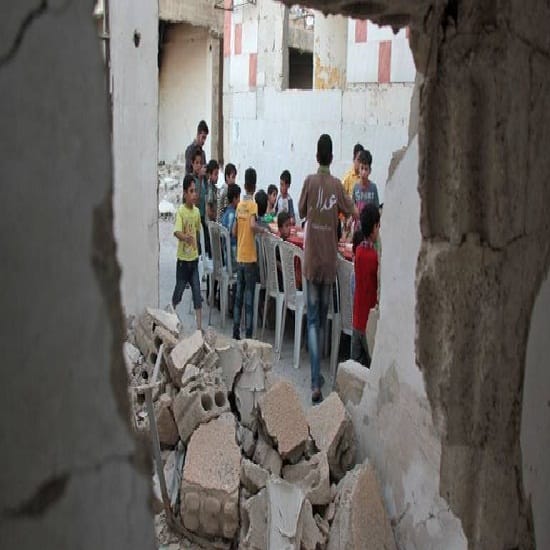 Viral Pictures Of Syria Muslims Breaking Ramadan Fast