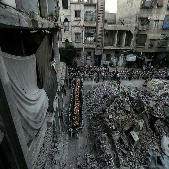 Viral Pictures Of Syria Muslims Breaking Ramadan Fast
