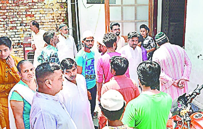 Electric contractor shot dead