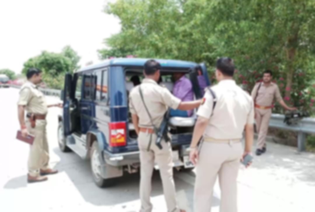 police man in mathura accused of rape with her daughter denied charge